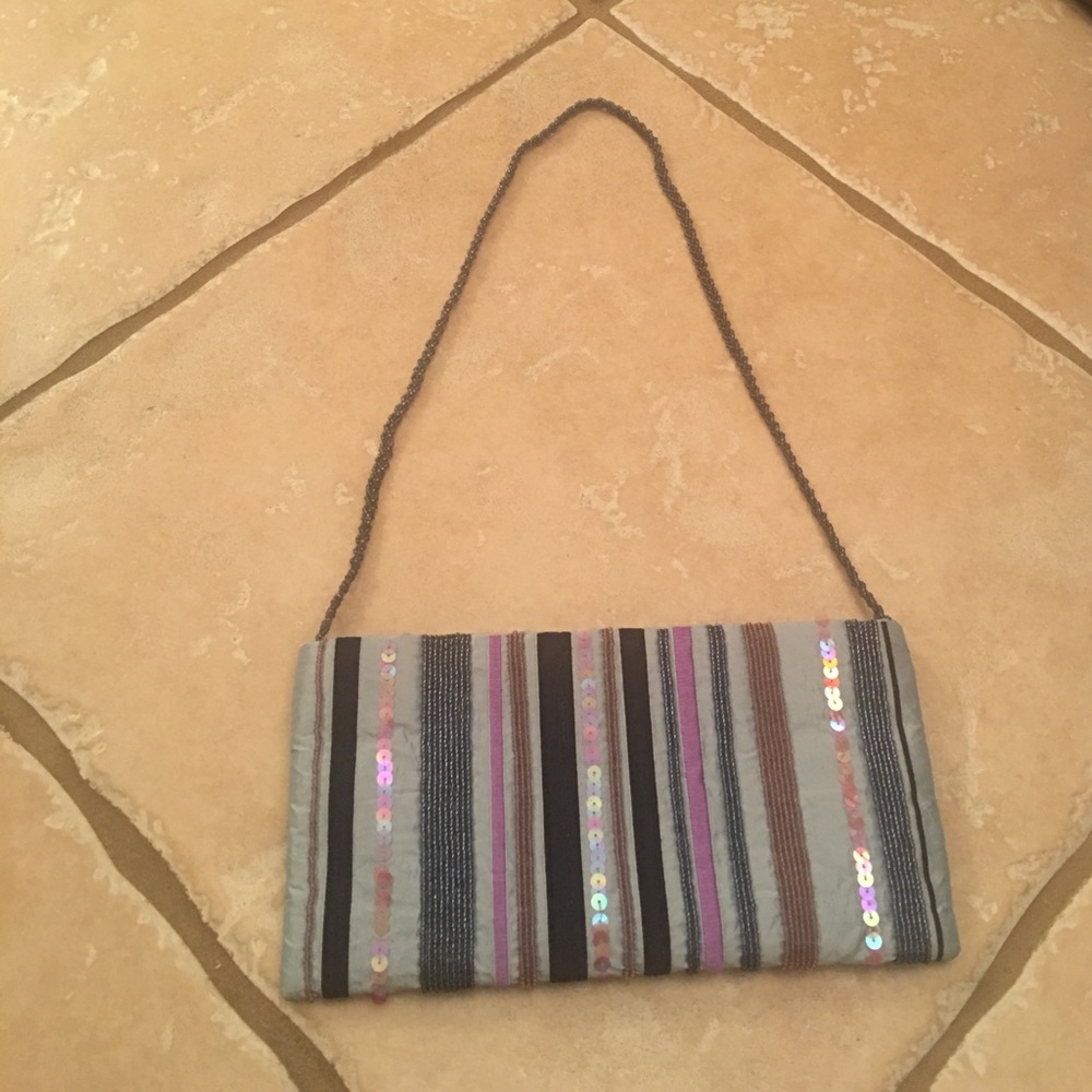 Inge Christopher beaded purse with zipper