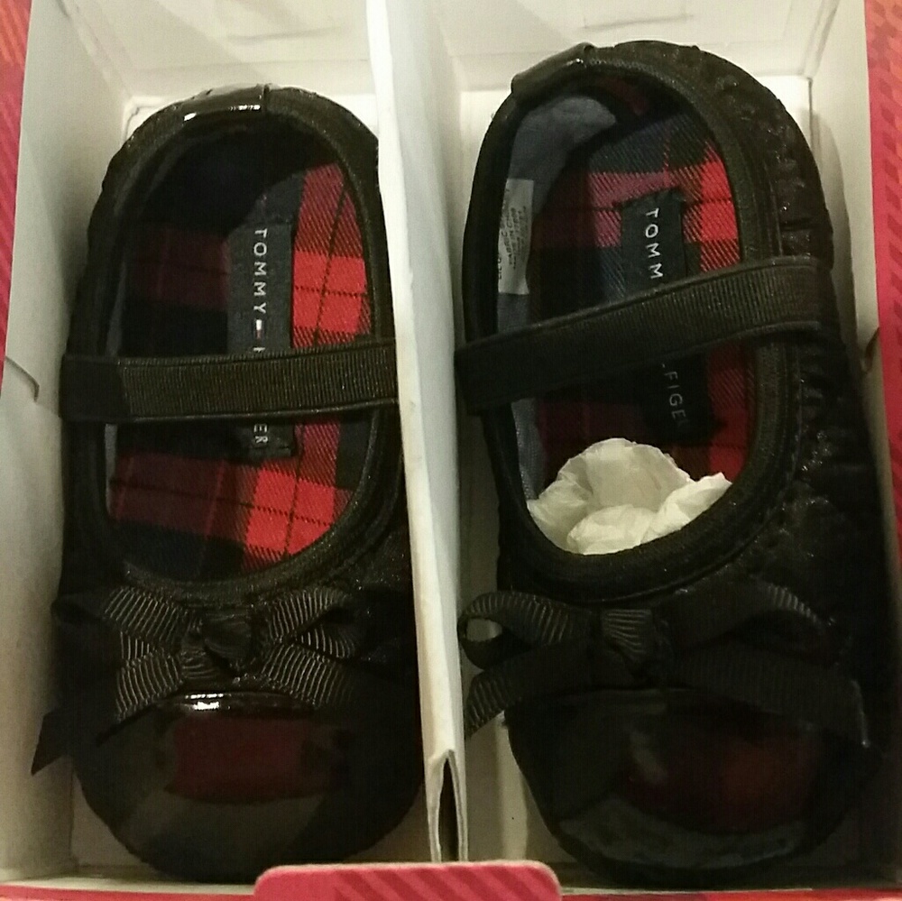 Tommy Hilfiger toddler shoes size 4
