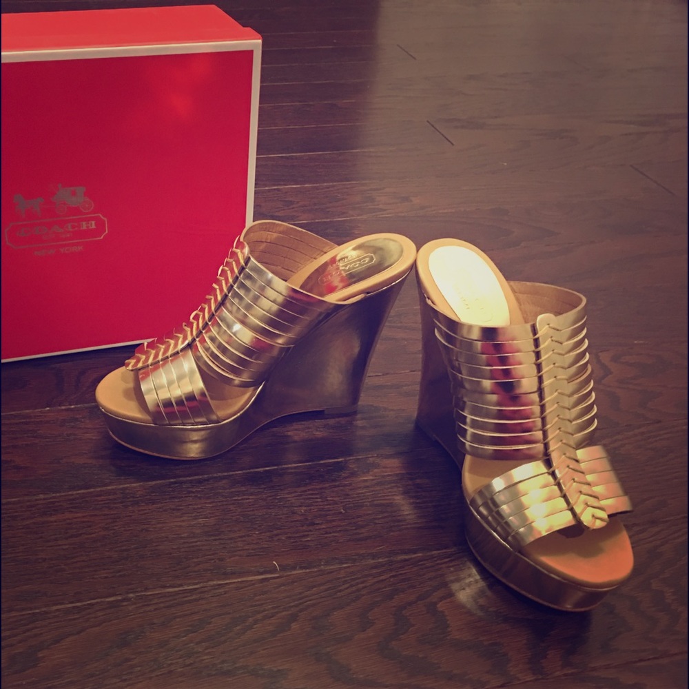 AUTHENTIC COACH BRISTOL MIRROR METALLIC WEDGE GOLD