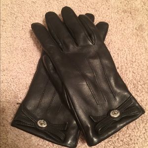 SOLD New Coach Gloves Size Small