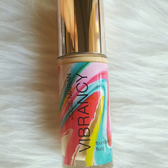 Josie Maran Vibrancy Foundation in shade Electric - Picture 1 of 2