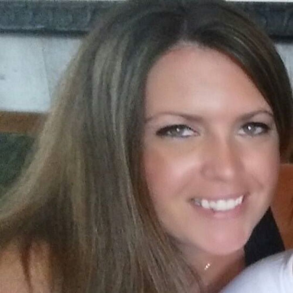 Meet your Posher, Lora