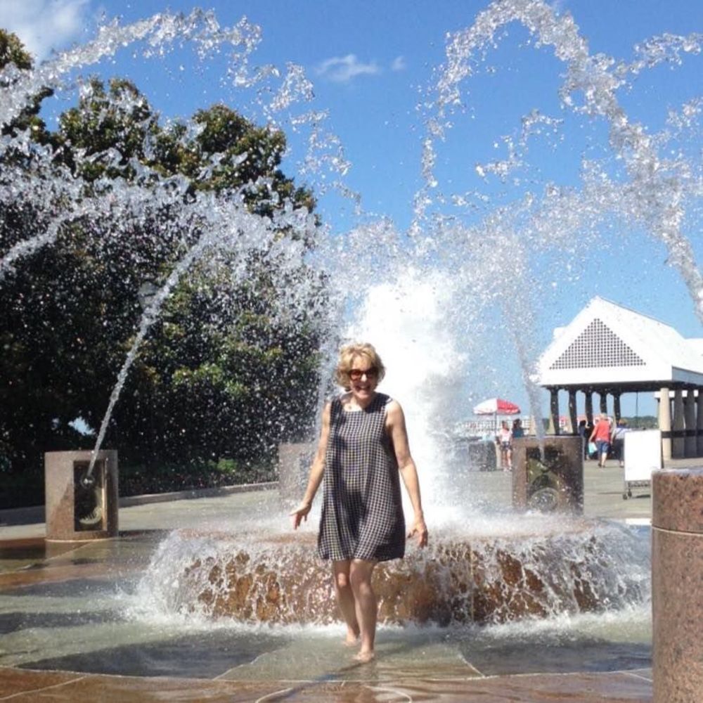 Meet your Posher, Julie