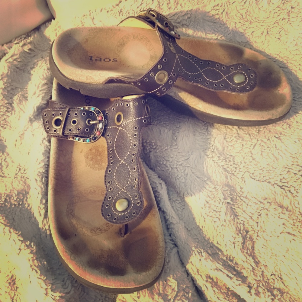 Taos Serena leather sandal