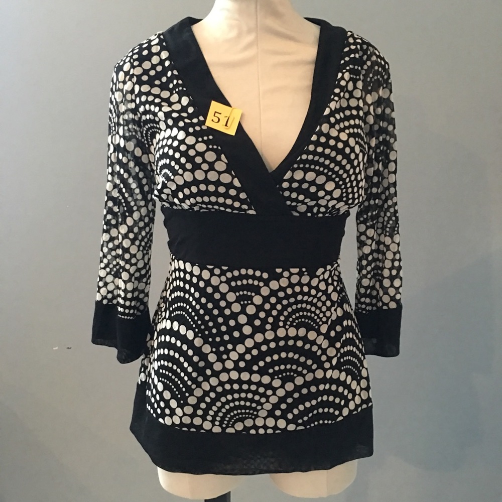 Black & white layered mesh w/ attached black tie.