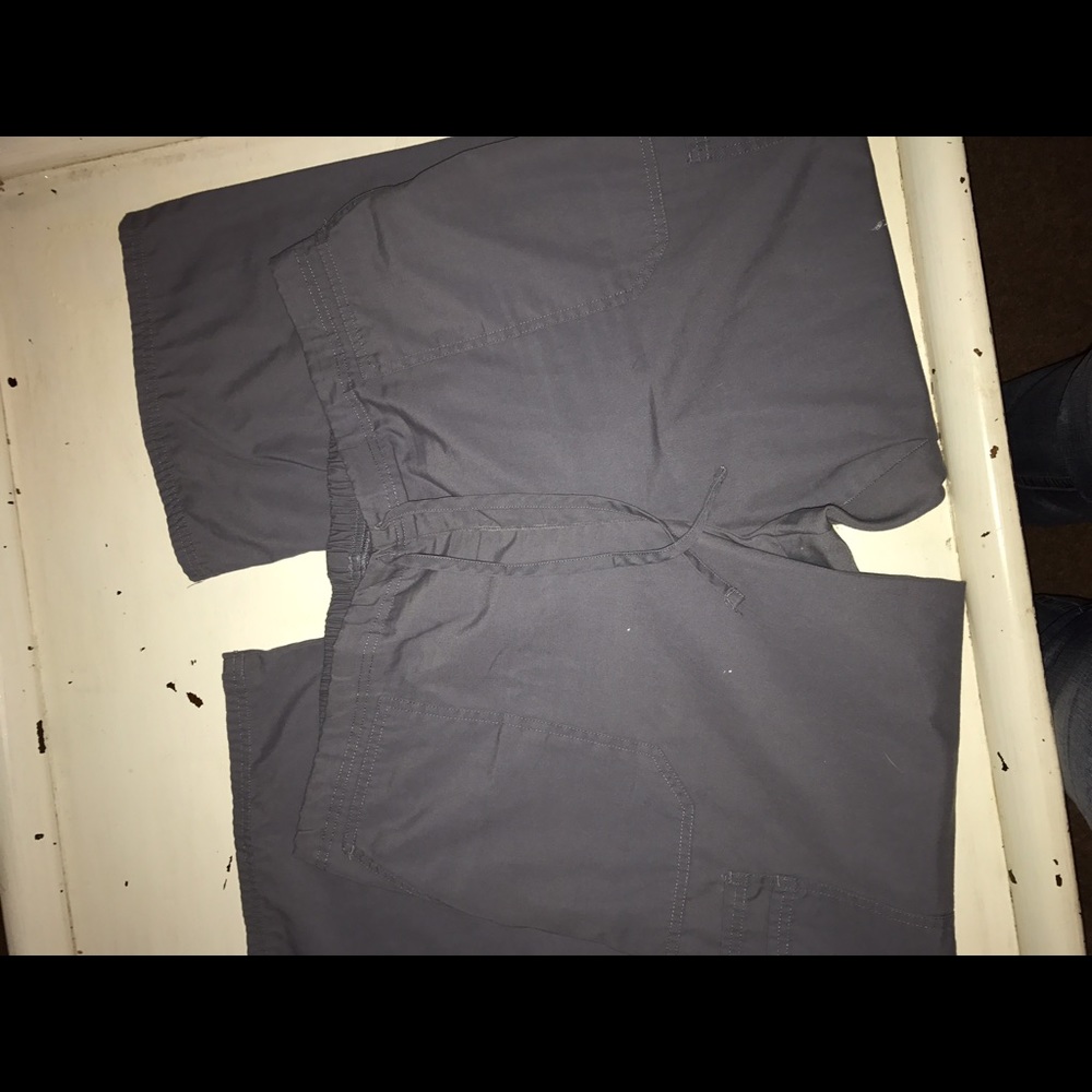 Scrub pants with side pockets
