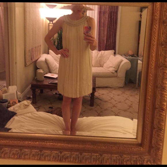 Pleated dress with ribbon detail - Picture 4 of 4