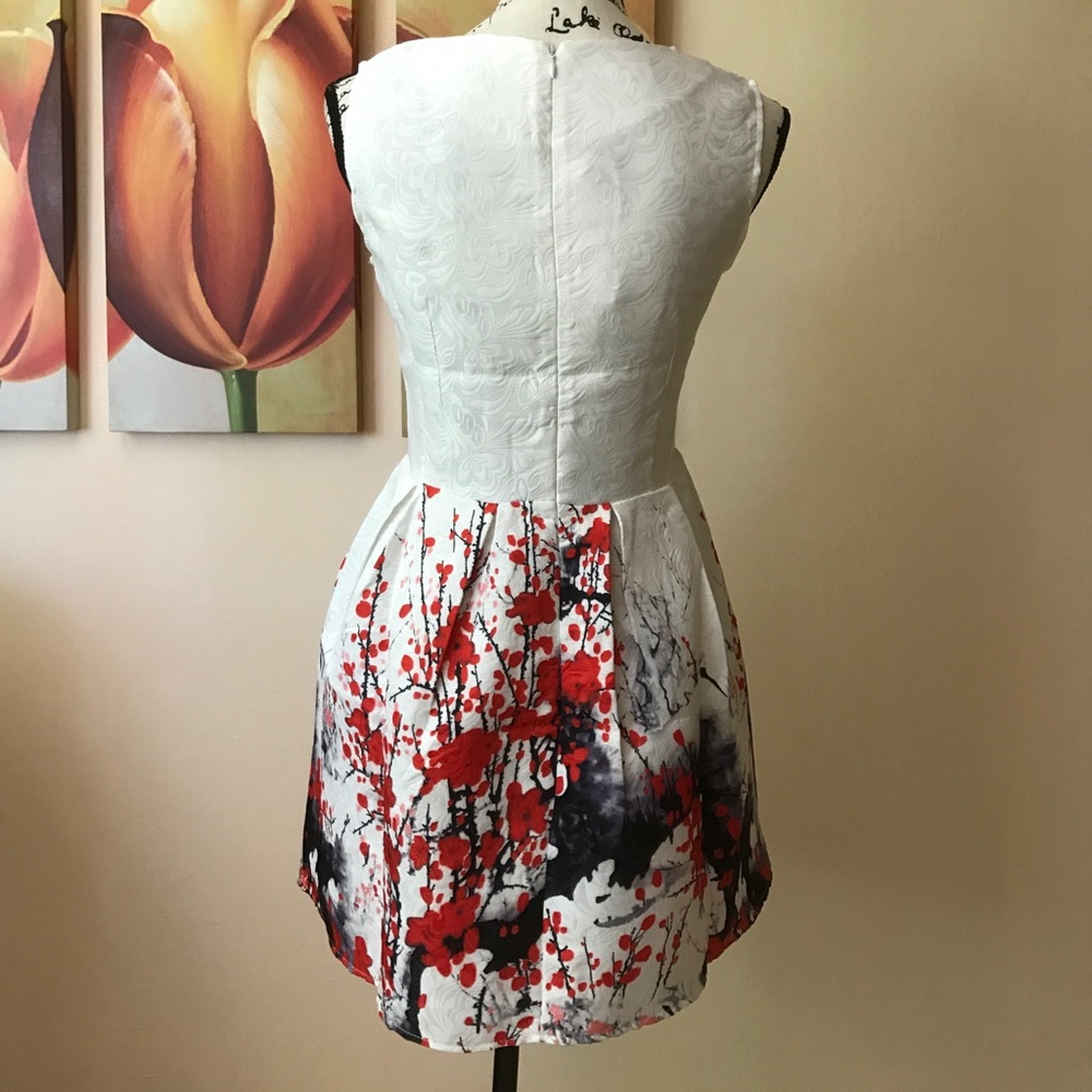 🔹LAST ONE🔹 Cherry Blossom Fit & Flare Dress - Picture 6 of 8