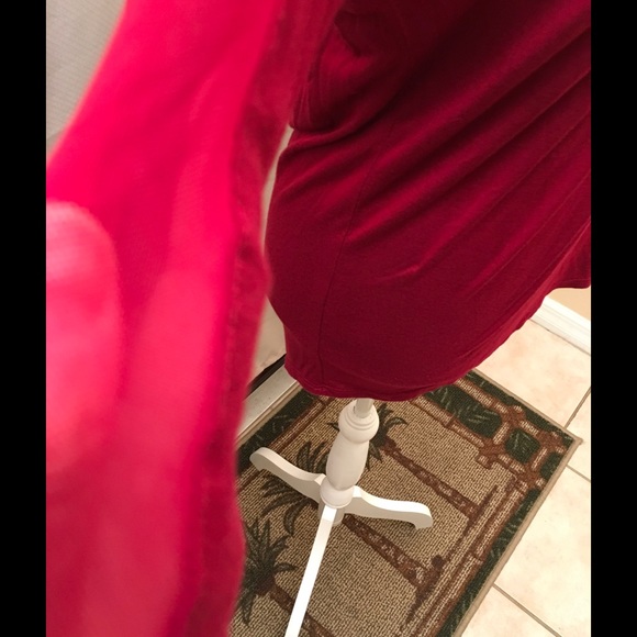 Active Wine Colored Top size Medium - Picture 6 of 16