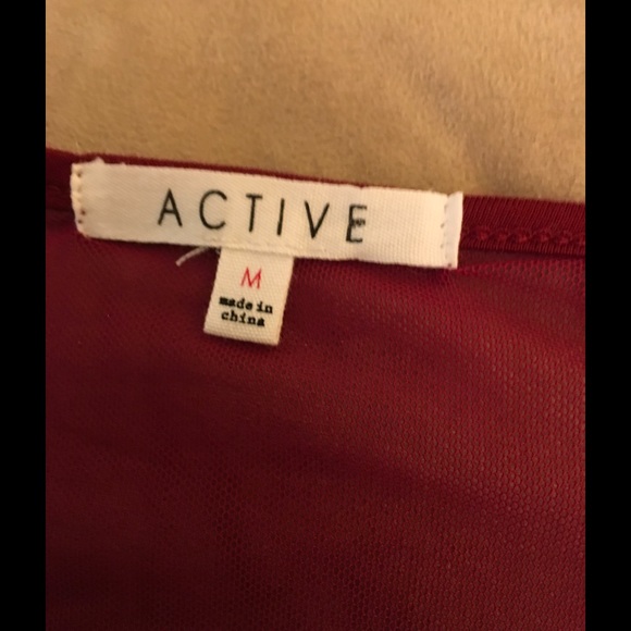 Active Wine Colored Top size Medium - Picture 8 of 16