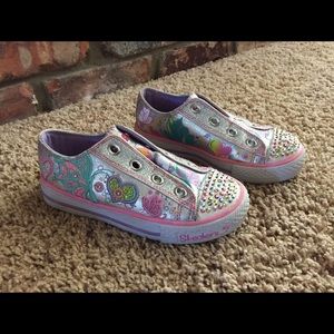 Girls Skecher twinkle toes. ✨They light up!