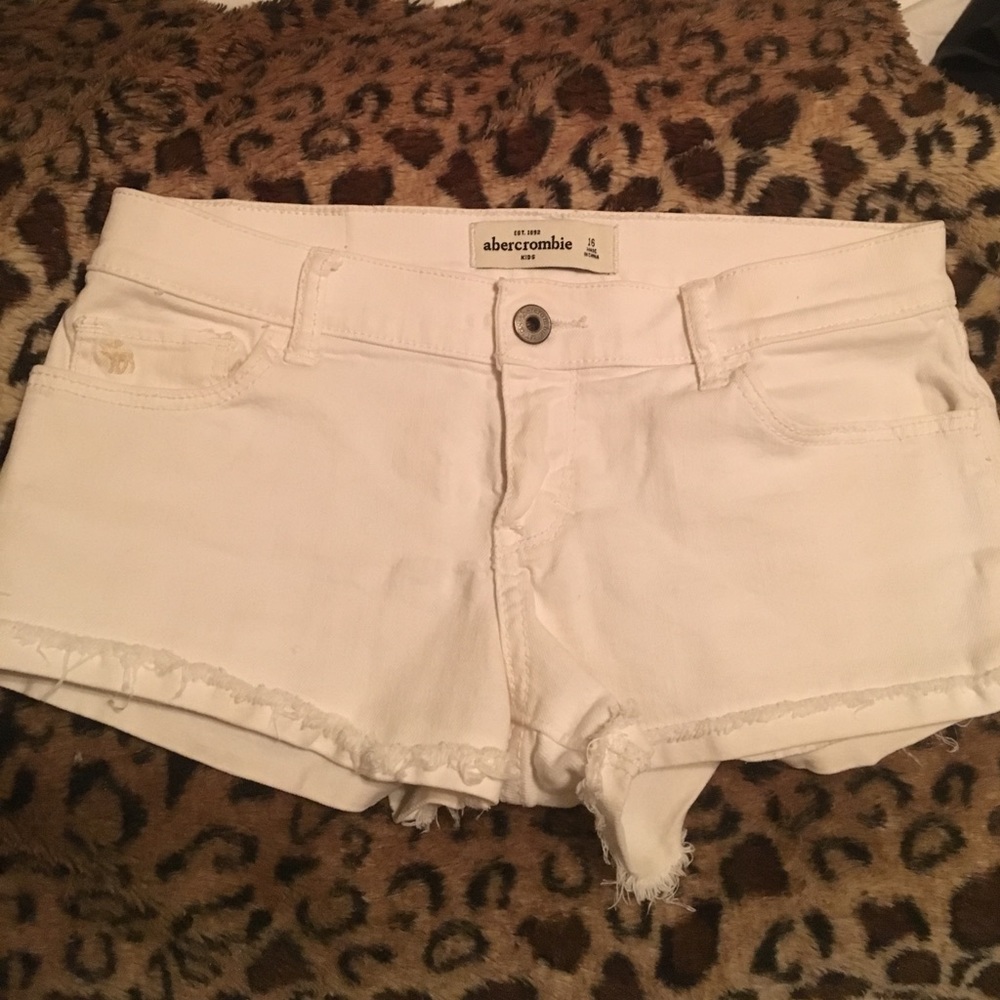 Abercrombie white shorts
