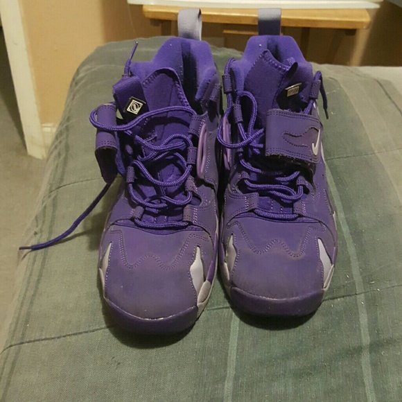 Nike - Picture 2 of 2