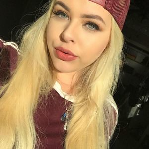 Meet your Posher, Aryka