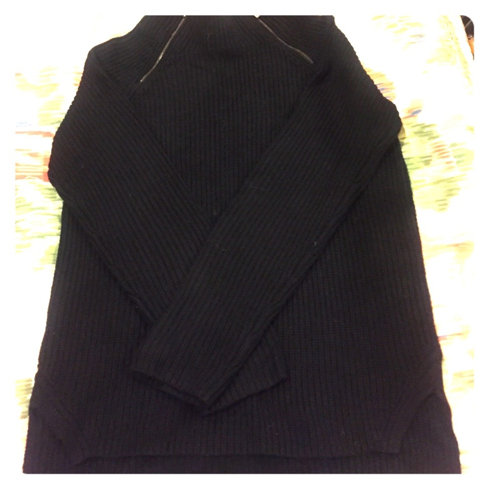 Banana Republic cable knit sweater