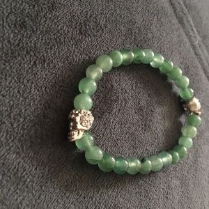 Nwot Trendy Jade & silver skull bracelet