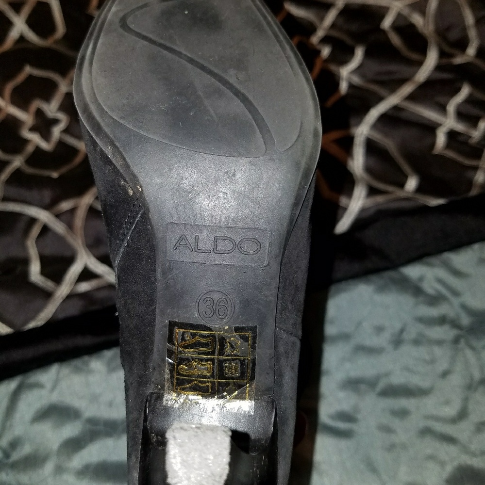 Suede boots - Picture 3 of 3