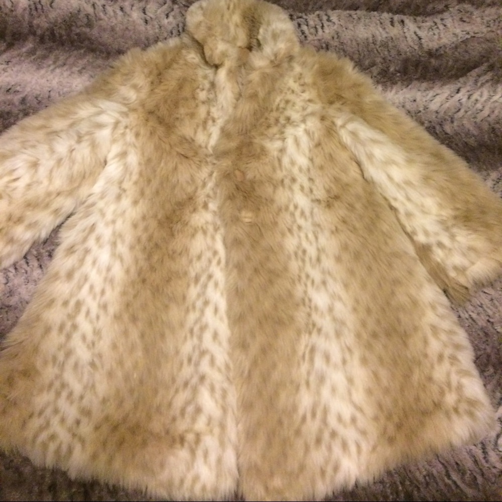 Neiman Marcus girls fur coat 100% Modacrylic