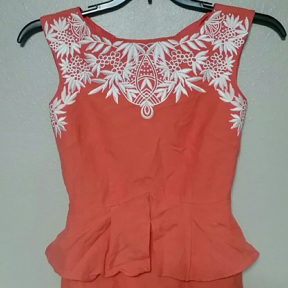Dress - Picture 2 of 5