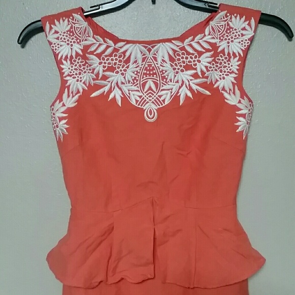 Dress - Picture 2 of 5