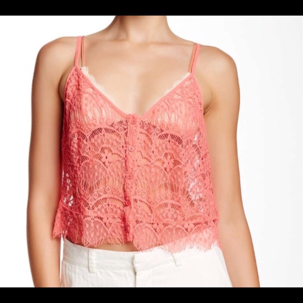 BB Dakota lace crop top