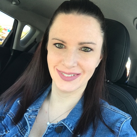 Meet your Posher, Paige - Picture 2 of 2