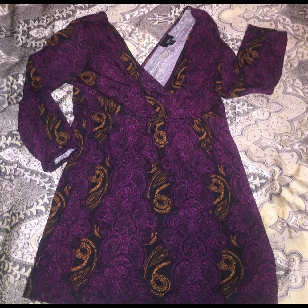 Paisley patterned v neck top