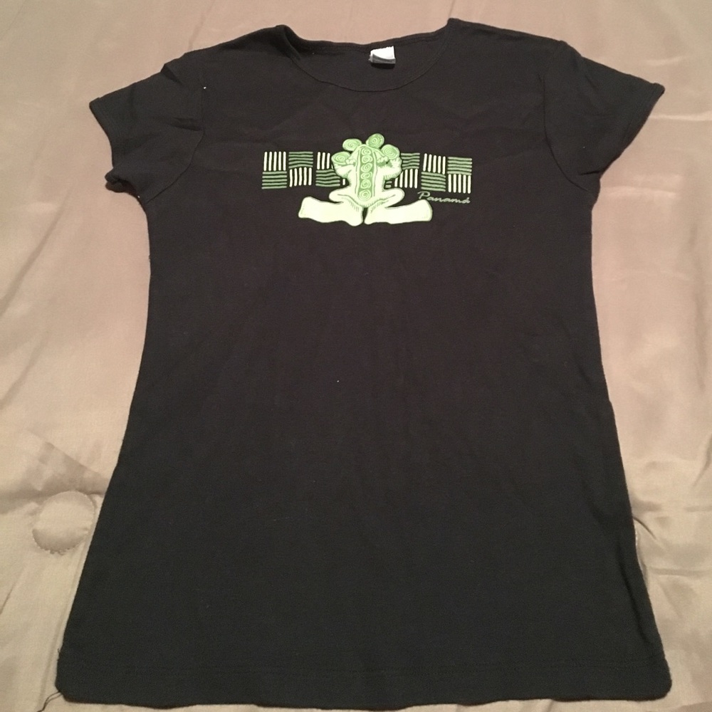 Black tee