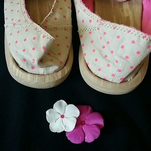 Sanuk Polka Dot Surfer Shoes - Picture 3 of 4