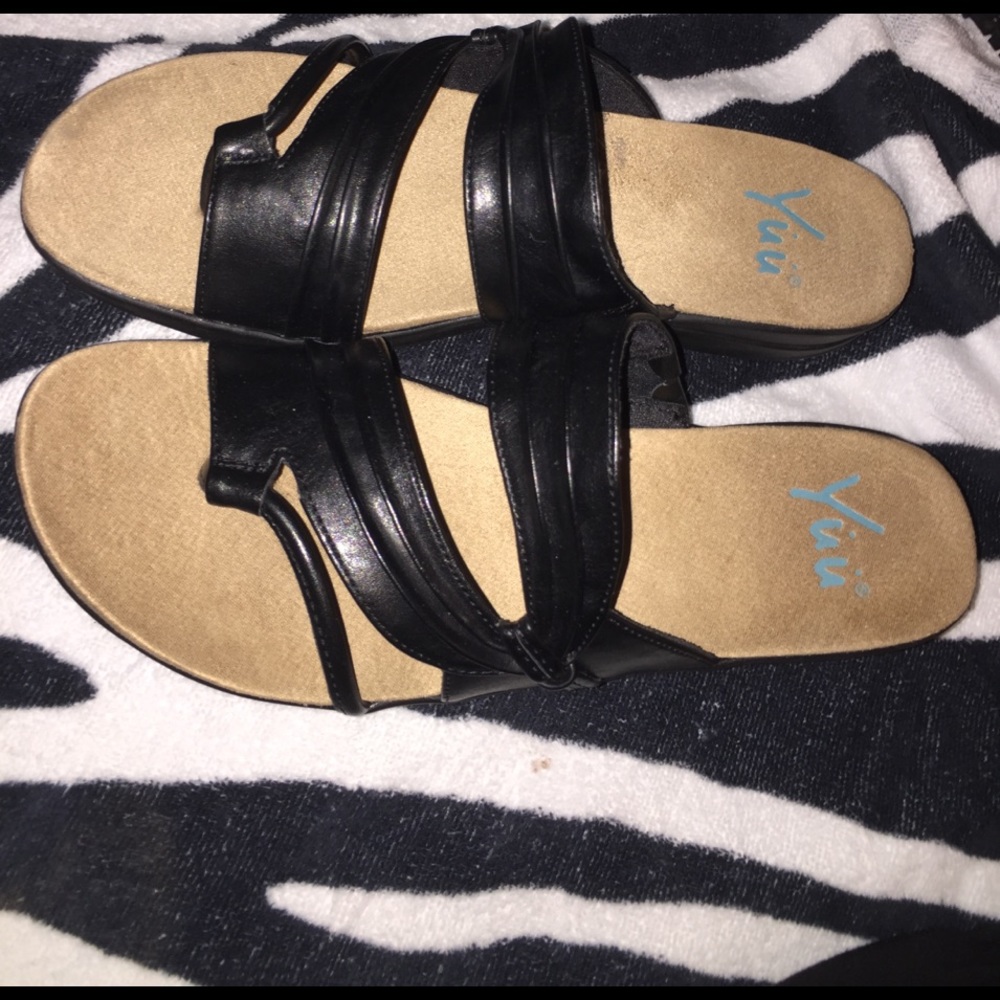 YUU JULIETTA BLACK SANDELS