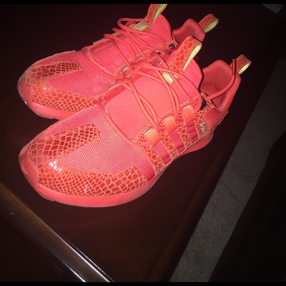 Adidas - Picture 1 of 1