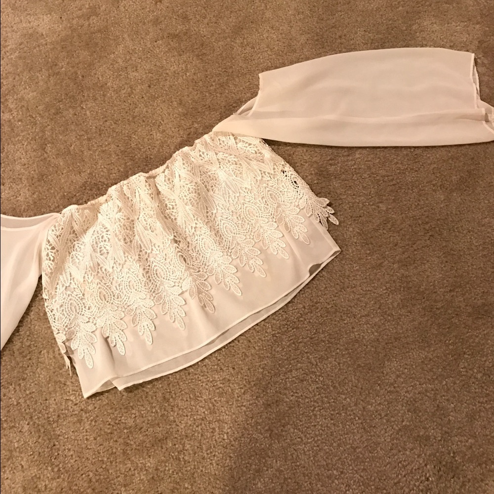 White off the shoulder crop top