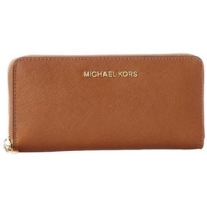 Michael Kors Continental Wallet