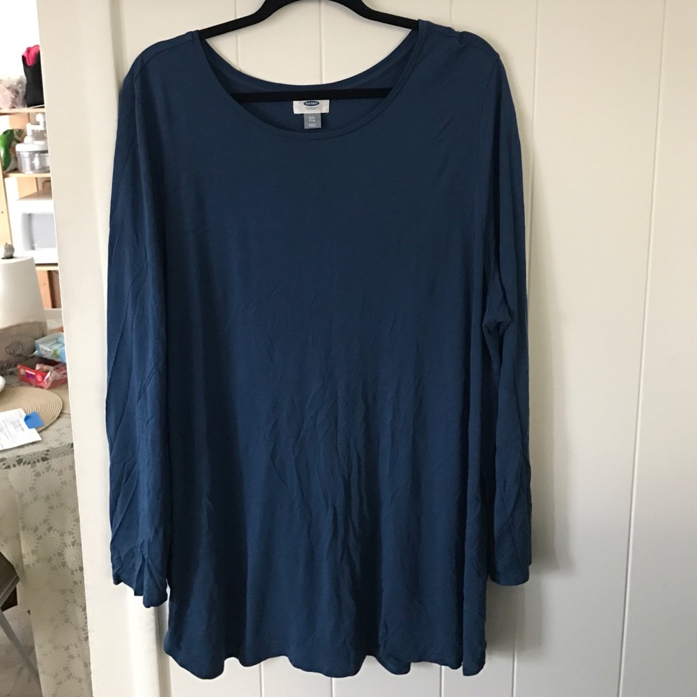 Long sleeve split tee