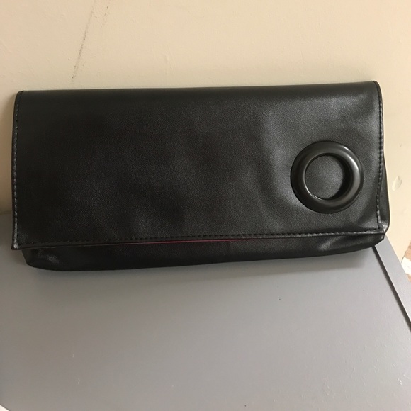 Black Clutch - Picture 1 of 3