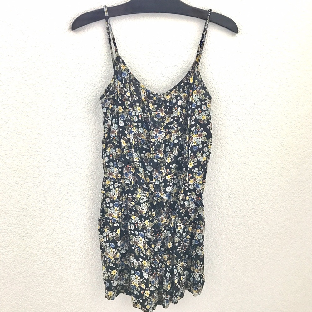 🌼Floral romper🌼