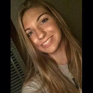 Meet your Posher, Chloe