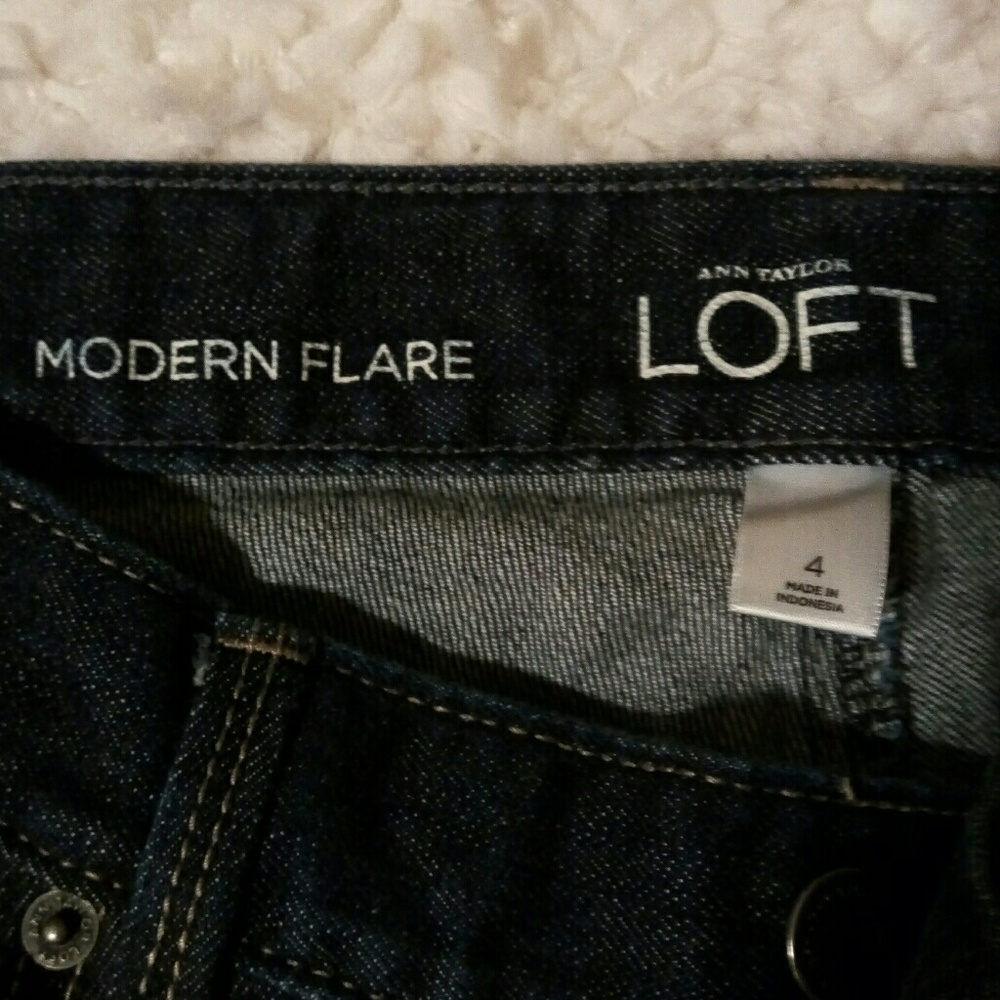 LOFT MODERN FLARE JEANS
