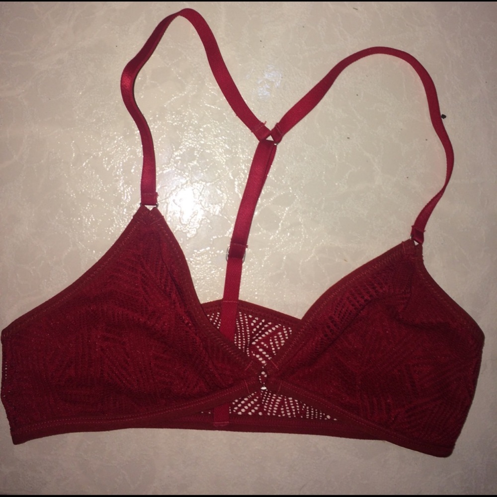 red bralete