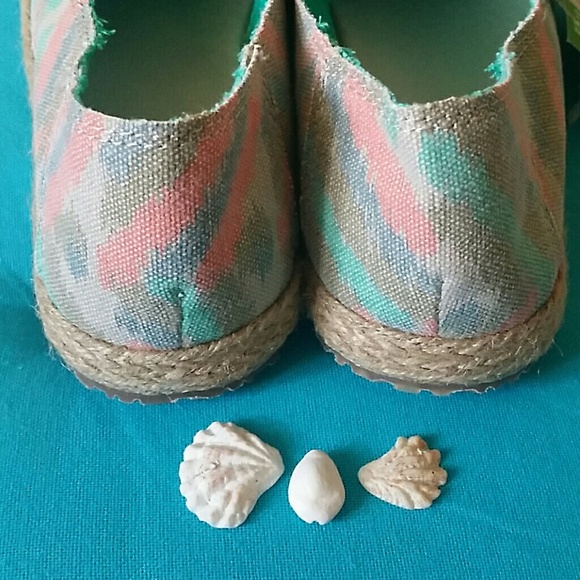 Sanuk Aztec Surfer Flats 7 9 - Picture 3 of 4