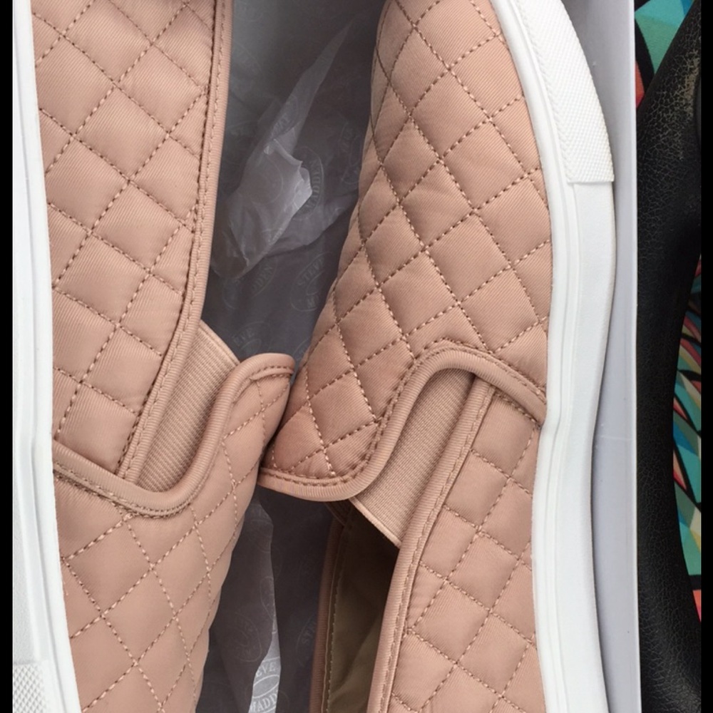Steve Madden slides
