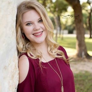 Meet your Posher, Kaylie
