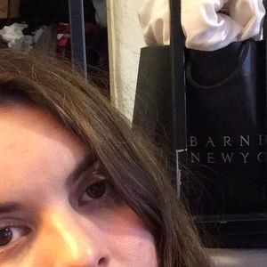Meet your Posher, Desiree