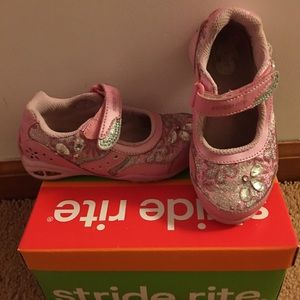 Stride rite toddler size 8 light up sneakers
