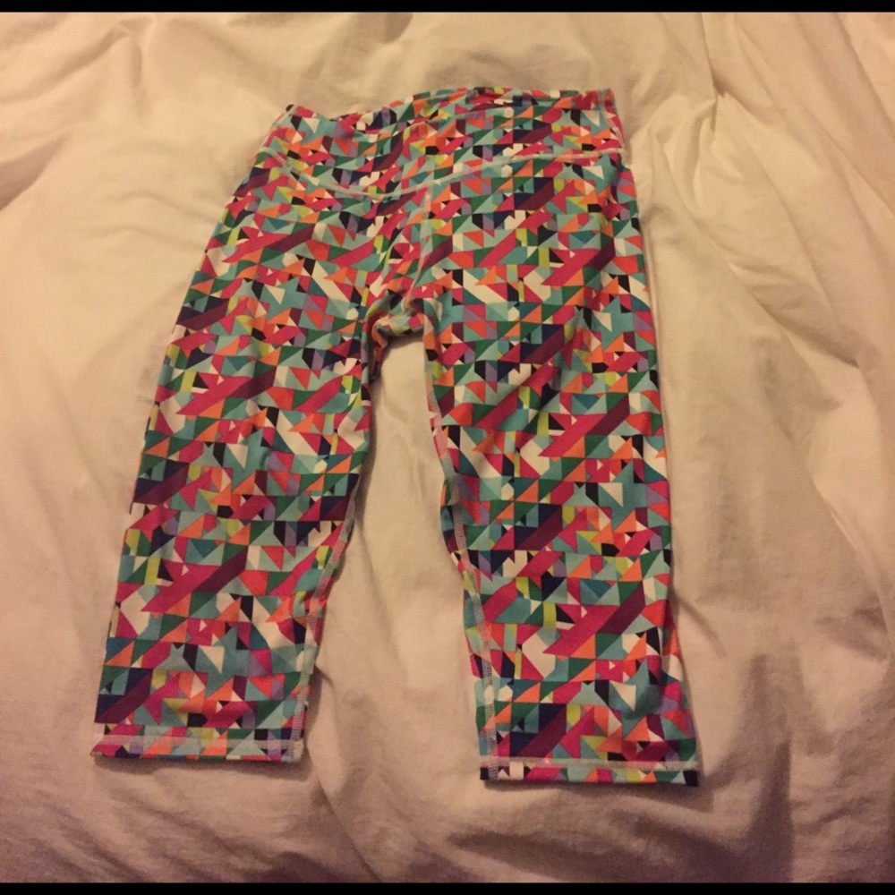 Fabletics workout crop pants