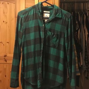 AE Black and green plaid