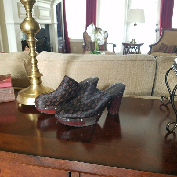 Rockport Women's Katja Wood Bottom Clog - Picture 1 of 6