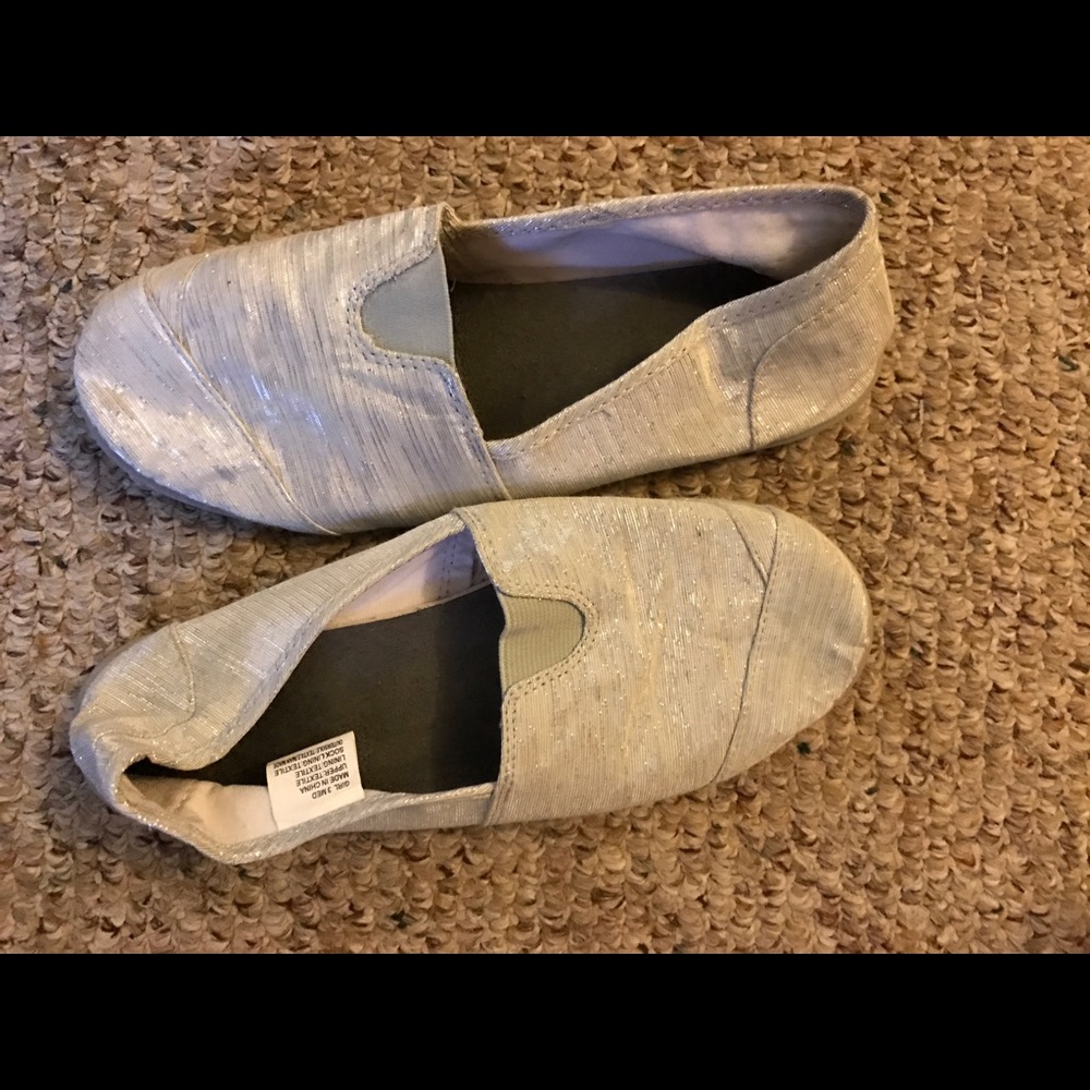 Toms