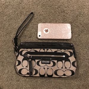 WEEKEND SALE!! $30!! COACH WRISTLET! 👛🖤