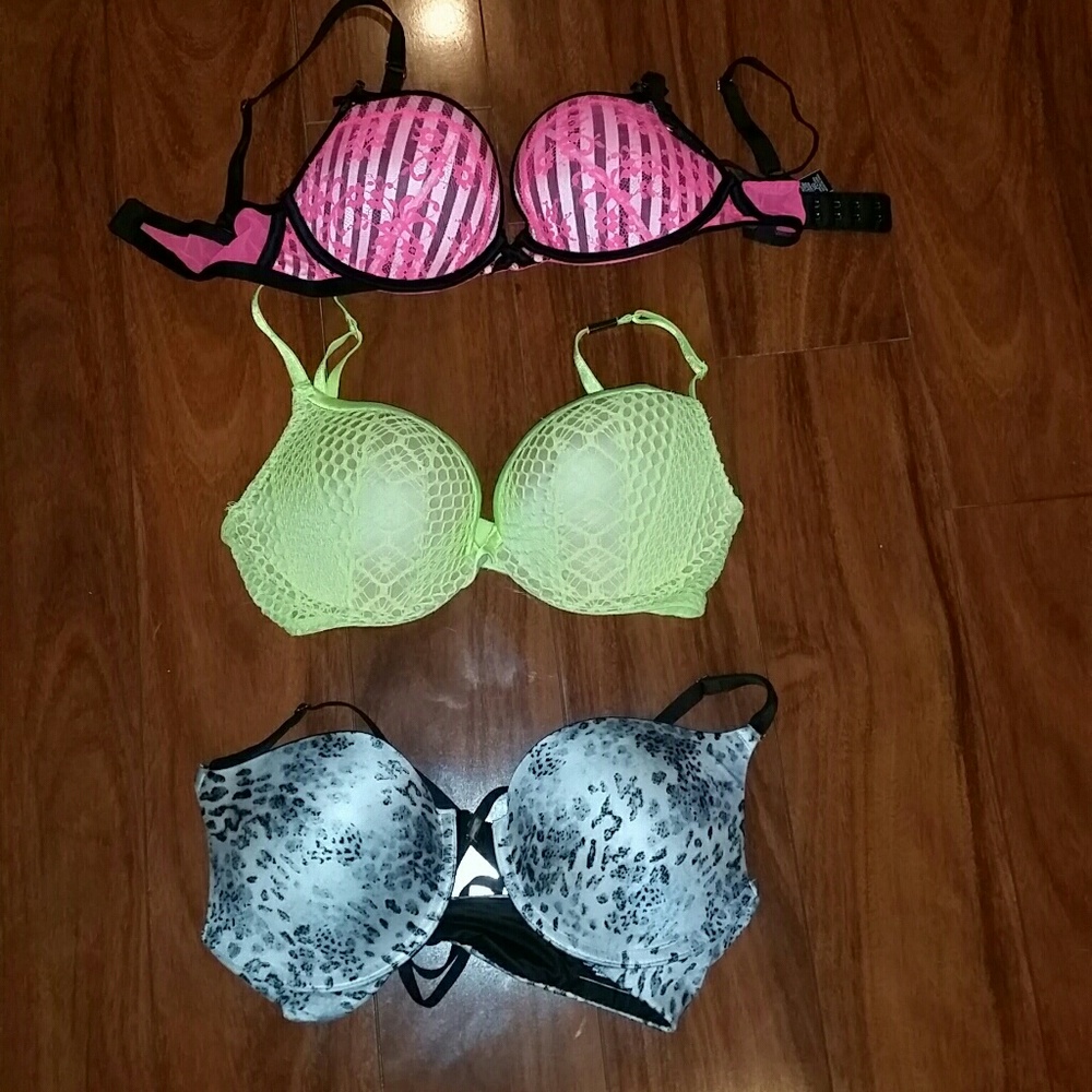 Victoria Secret Very Sexy Bras 32D